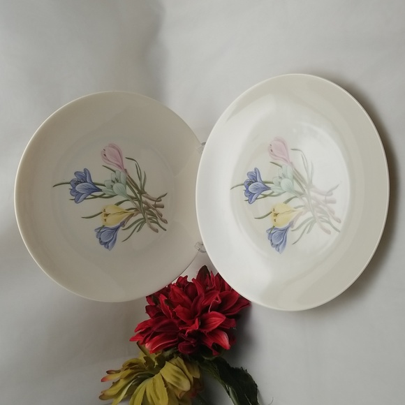 Franciscan China Sierra Crocus Lunch Plates - Picture 1 of 12